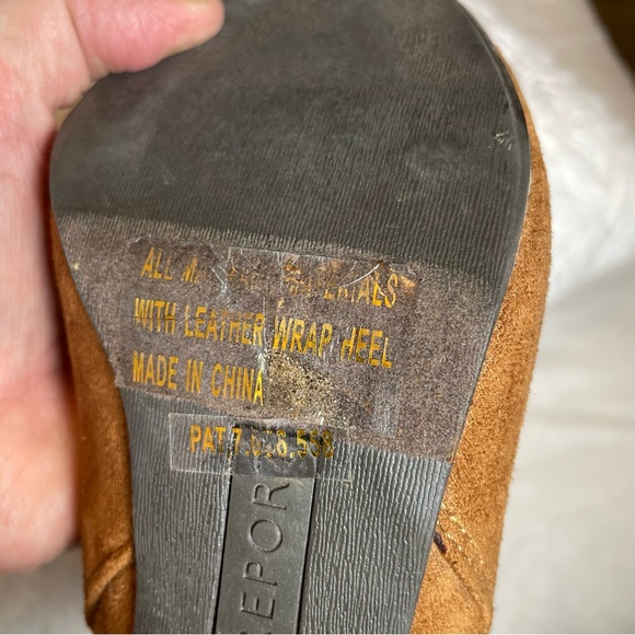 Report Moriah Sue Cuffed Ankle Boots Cognac Brown Suede Size 6.5 - Picture 2 of 8